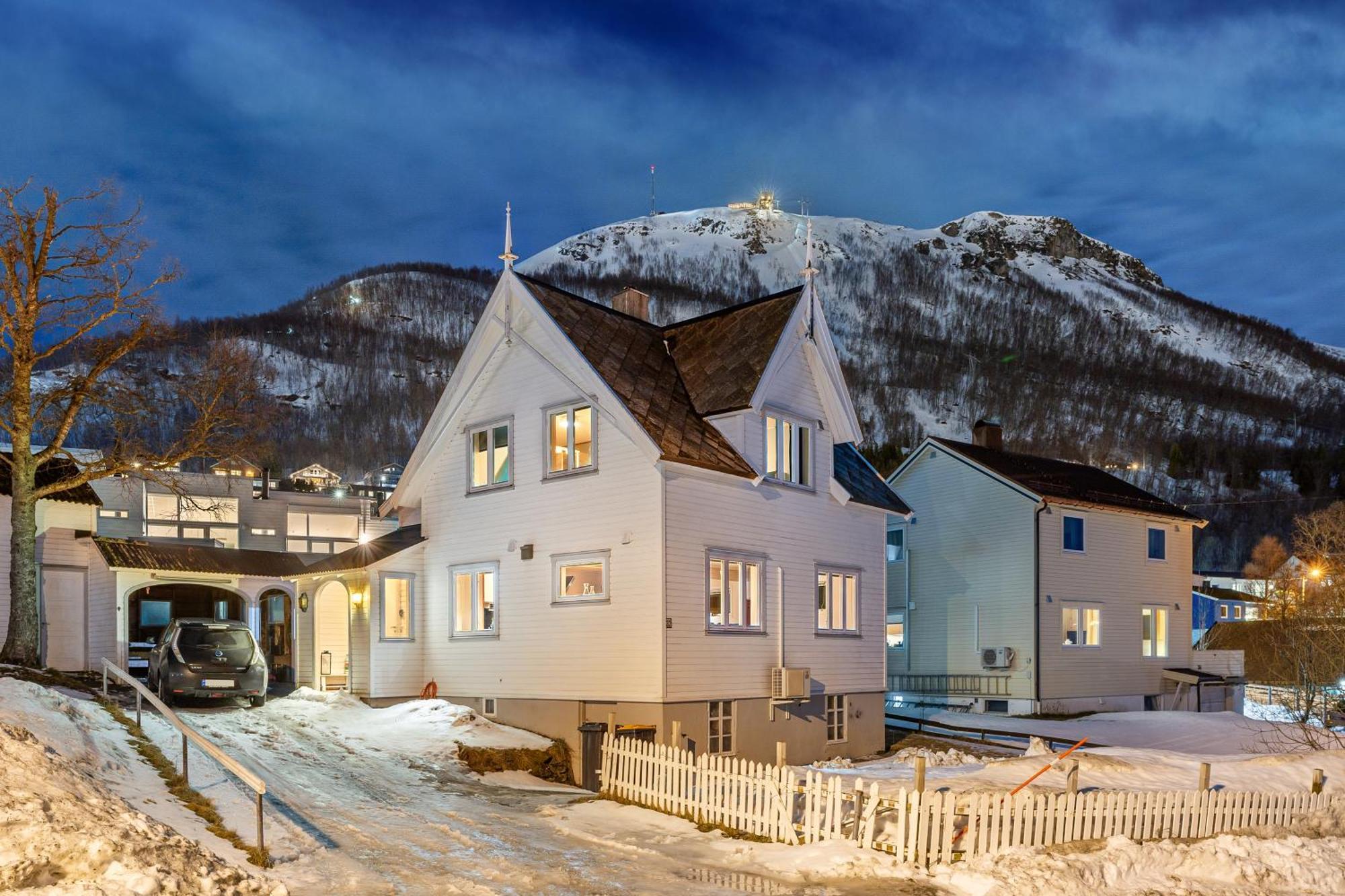 Villa Arctica ทรอมโซ ภายนอก รูปภาพ